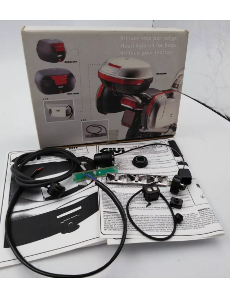 Givi E101 Kit Luci Stop per Bauletto E350 Flow